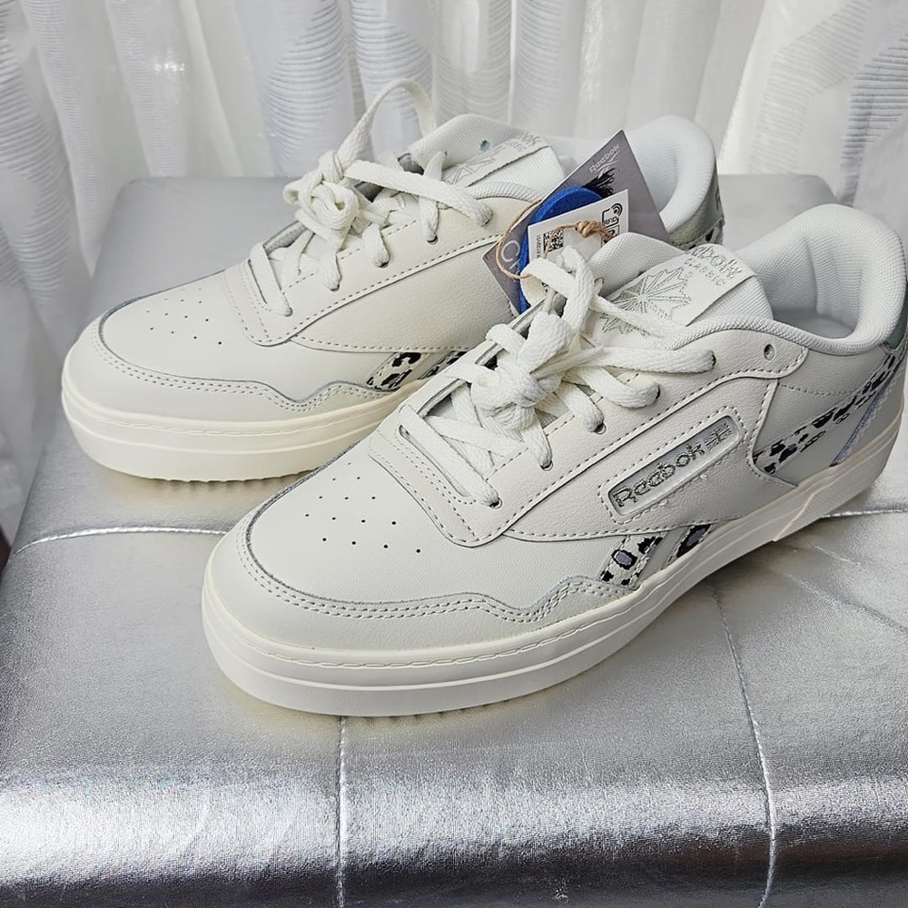 REEBOK WOMEN’S BOLD SNEAKERS
